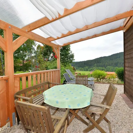Ruhiges In In Waldnaehe