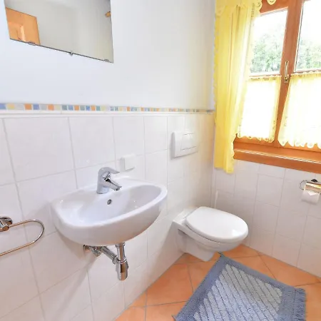 Ruhiges In In Waldnaehe